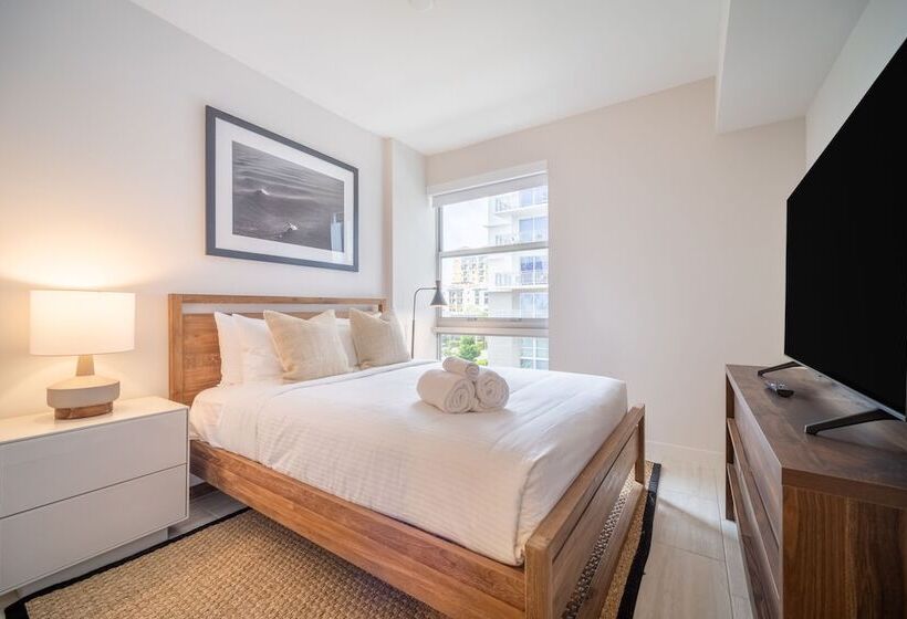 Tucker At Palmer Dadeland Miami