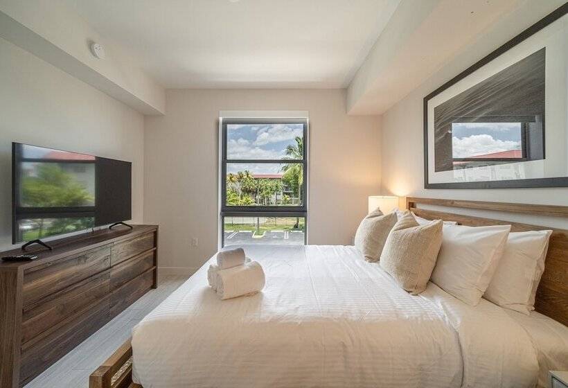 Tucker At Palmer Dadeland Miami