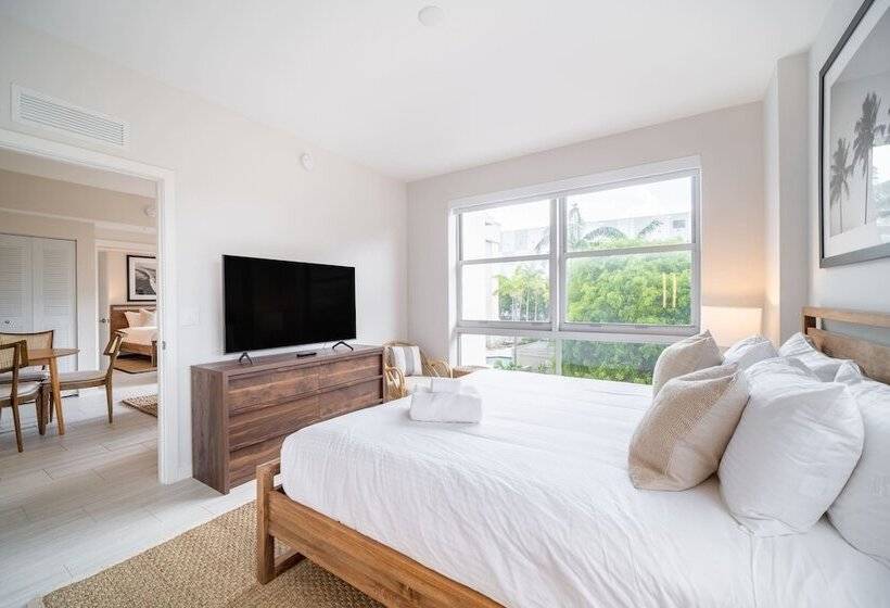 Tucker At Palmer Dadeland Miami