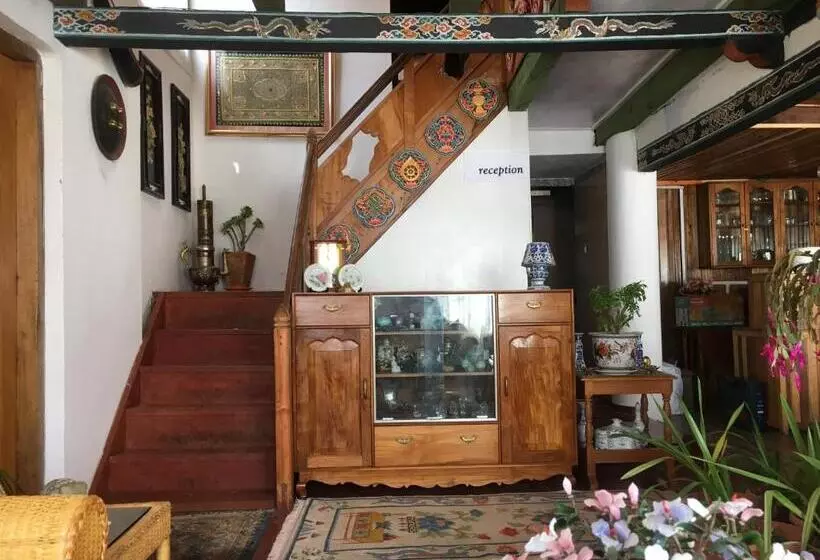 هتل Dzi Pema