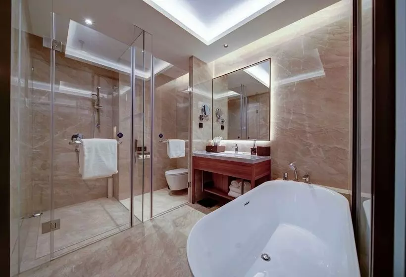 Howard Johnson By Wyndham Yilin Hotel Guangan