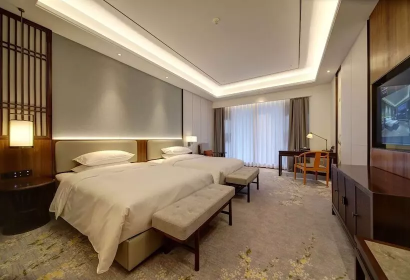 Howard Johnson By Wyndham Yilin Hotel Guangan