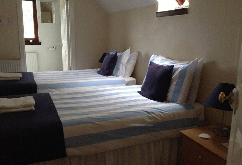 مبيت وإفطار Darroch View B And B