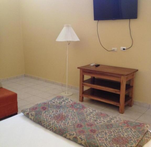 تختخواب و صبحانه Valerie