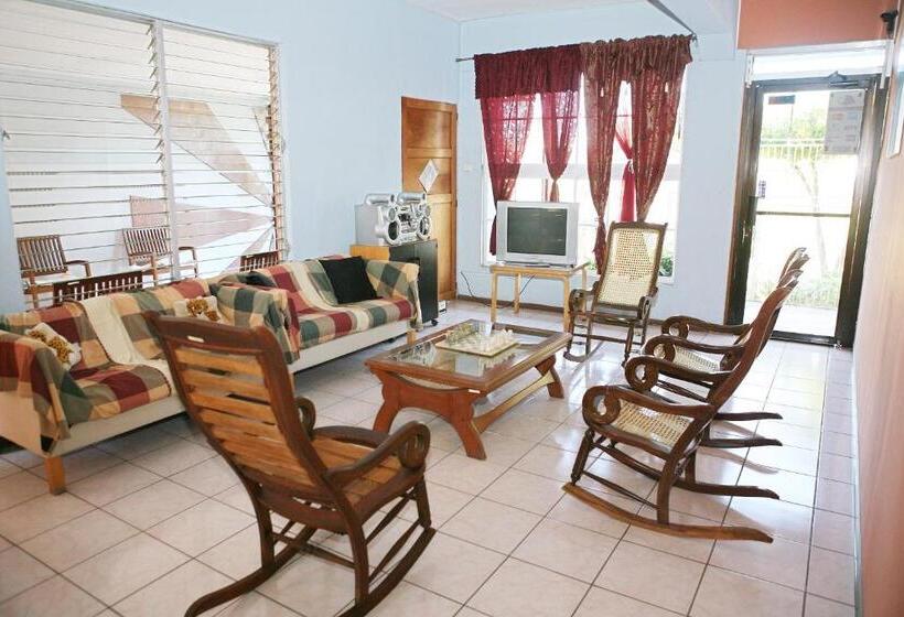 تختخواب و صبحانه Valerie