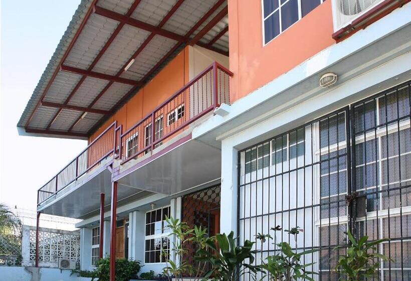 تختخواب و صبحانه Valerie