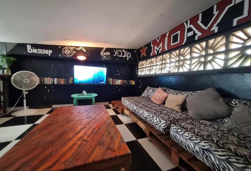 Bodhi Hostel & Lounge
