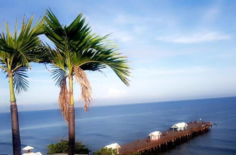 هتل Art Deco Beach