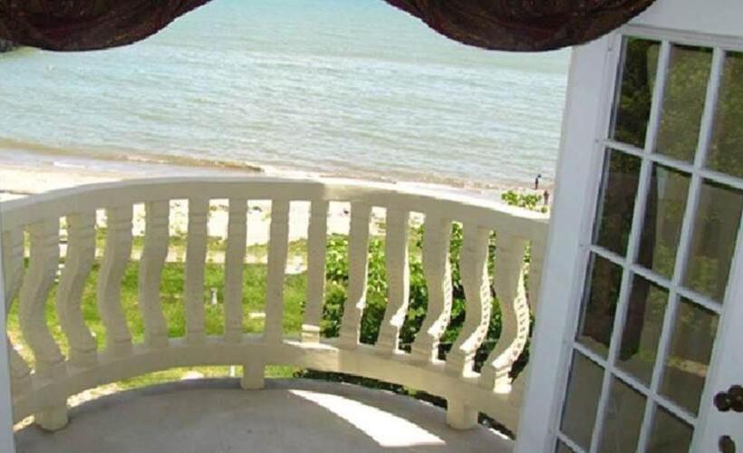 هتل Art Deco Beach