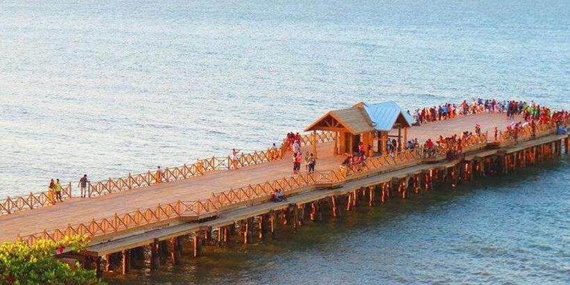 هتل Art Deco Beach