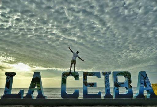 هتل Art Deco Beach