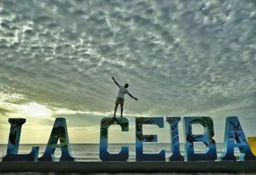 هتل Art Deco Beach