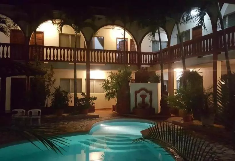 هتل Buena Vista