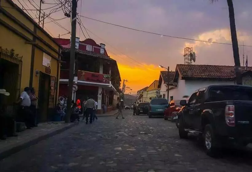 هتل Buena Vista