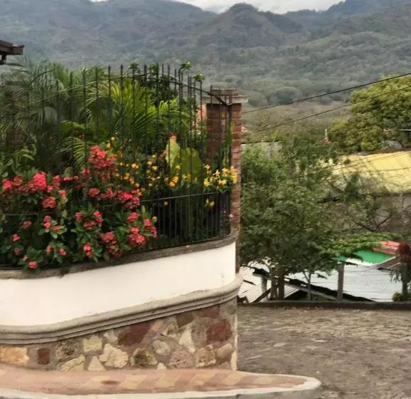هتل Buena Vista