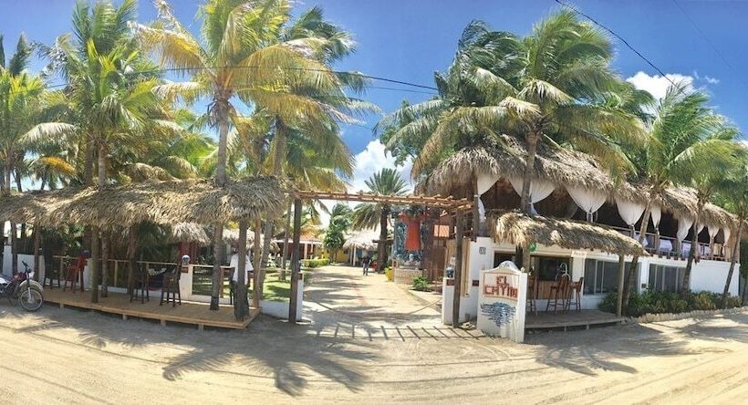 هتل El Cayito Beach Resort Montecristi
