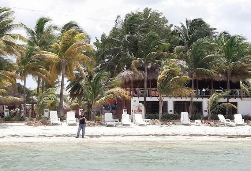 هتل El Cayito Beach Resort Montecristi