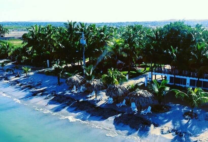 هتل El Cayito Beach Resort Montecristi