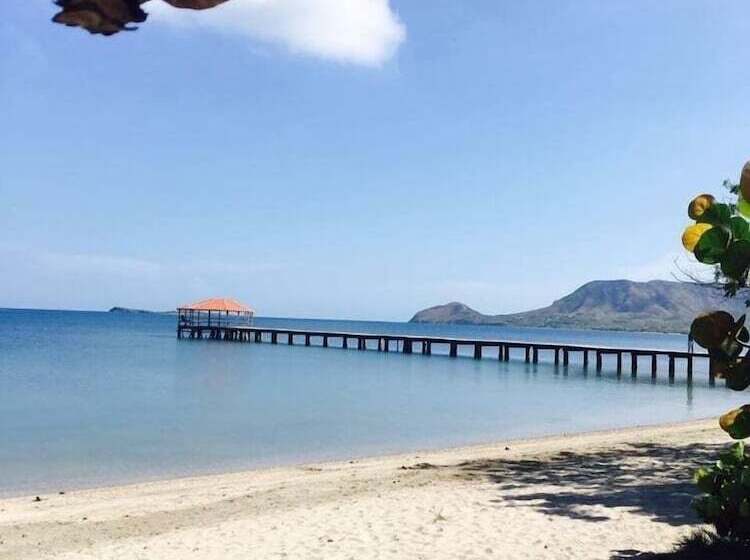 هتل El Cayito Beach Resort Montecristi