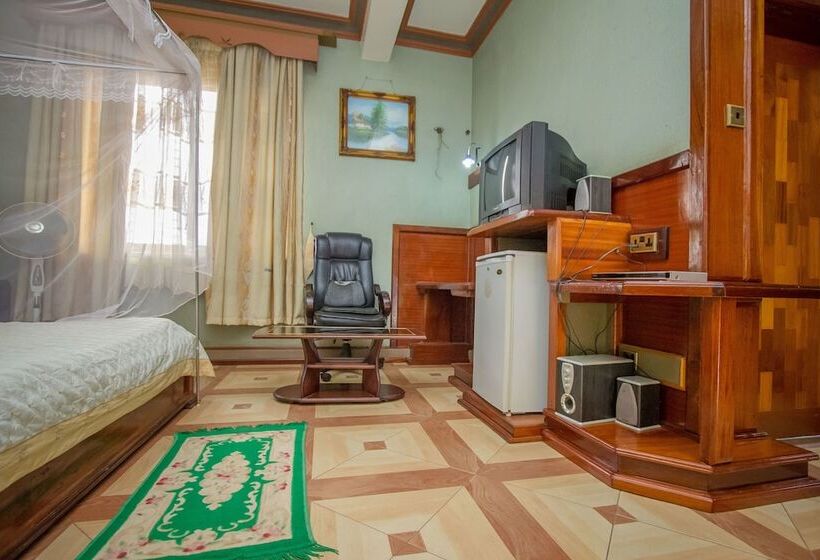 هتل Grand Holiday International