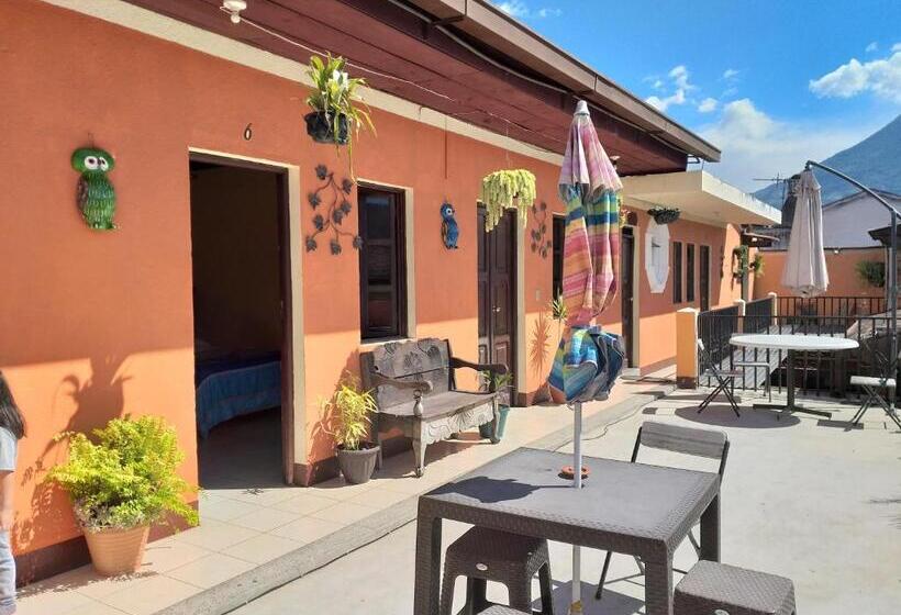 هتل Hospedaje El Viajero Antigua