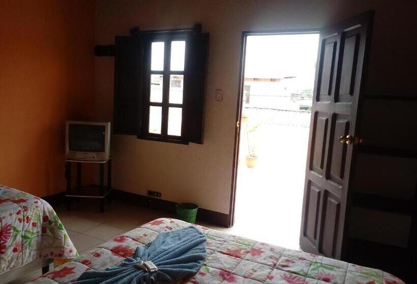 هتل Hospedaje El Viajero Antigua