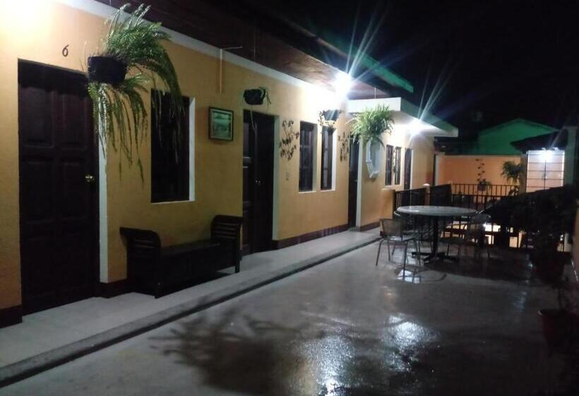 هتل Hospedaje El Viajero Antigua