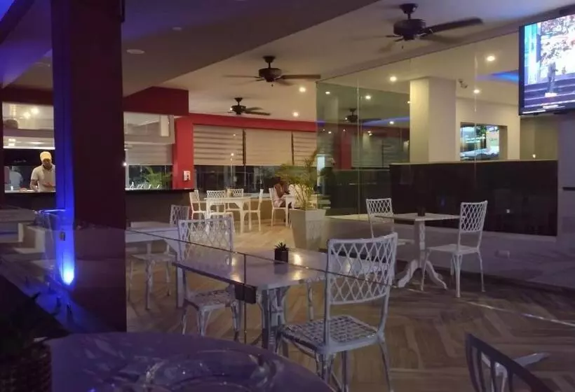 هتل Plaza Coral