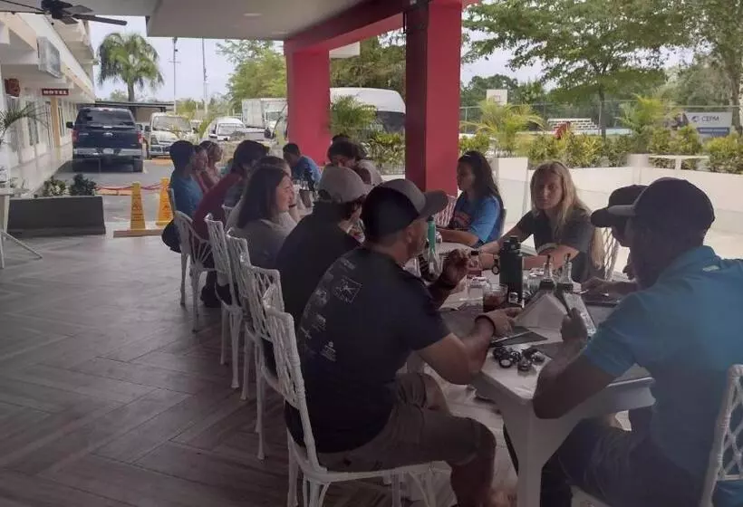 هتل Plaza Coral