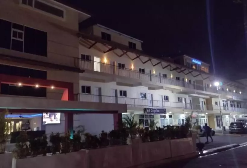 هتل Plaza Coral