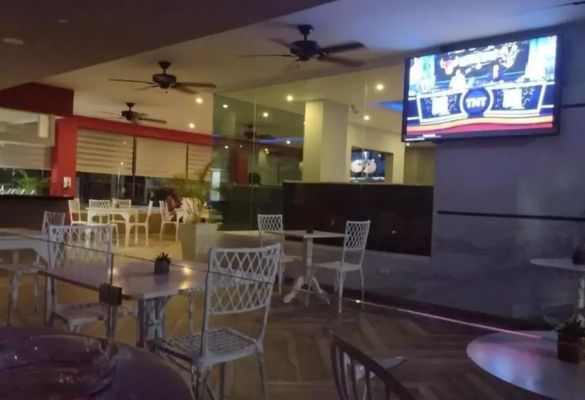 هتل Plaza Coral