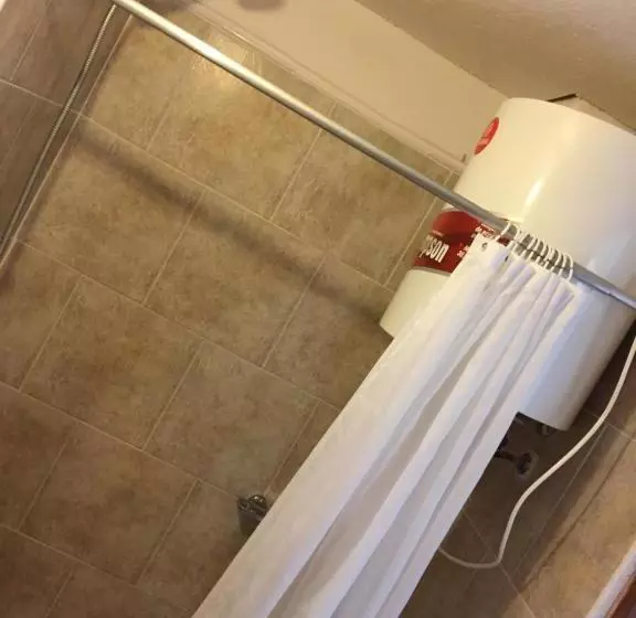 Hotelli Posada Cova Del Sol