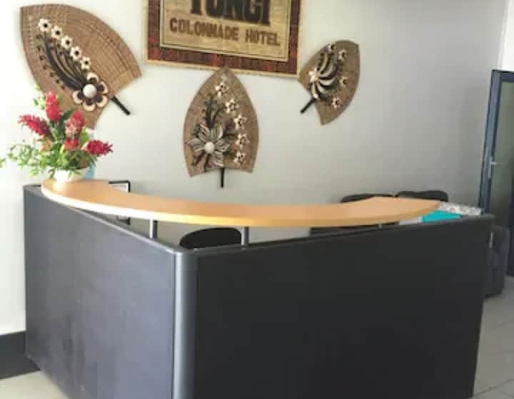 هتل Tungi Colonnade