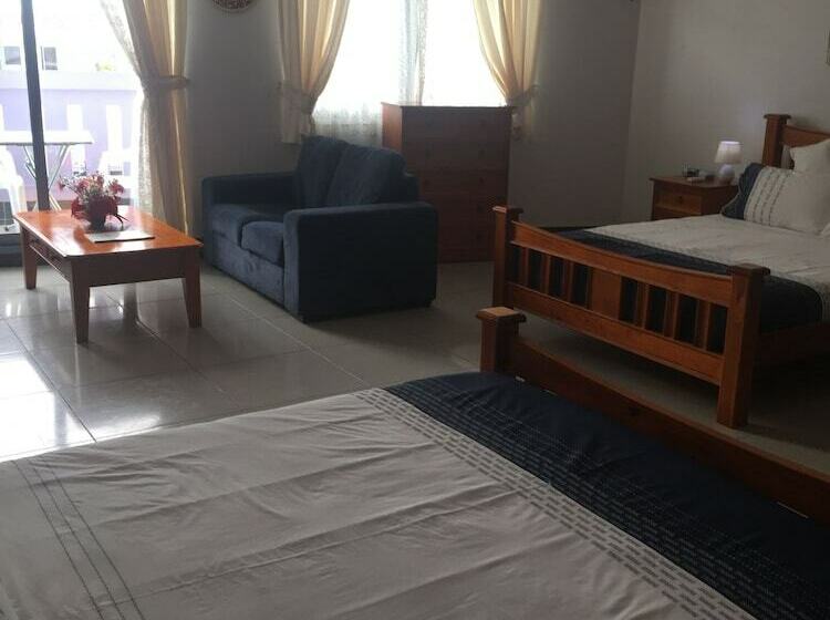 هتل Tungi Colonnade