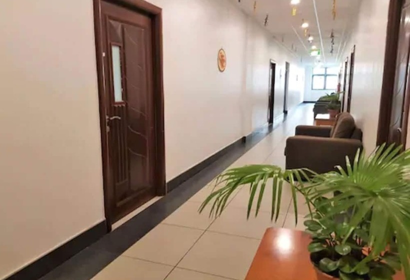 هتل Tungi Colonnade