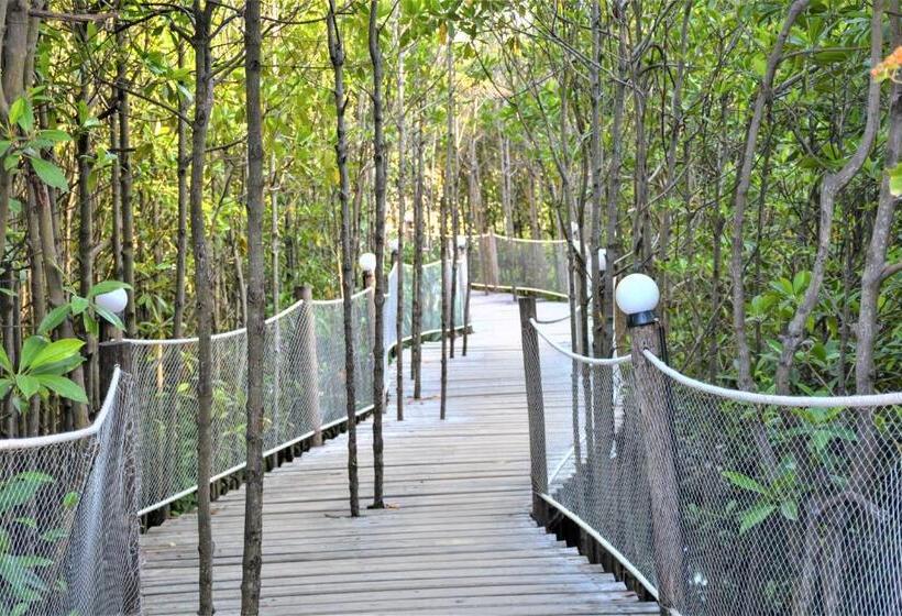 Reef & Beach Resort Spa Jambiani