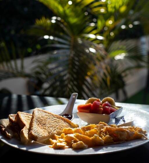 Roxy S Bed & Breakfast