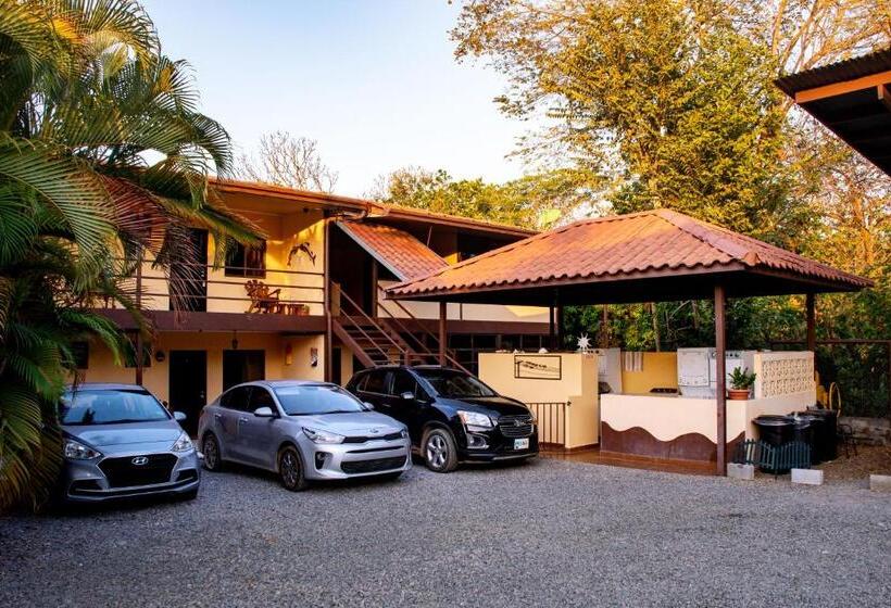 Roxy S Bed & Breakfast