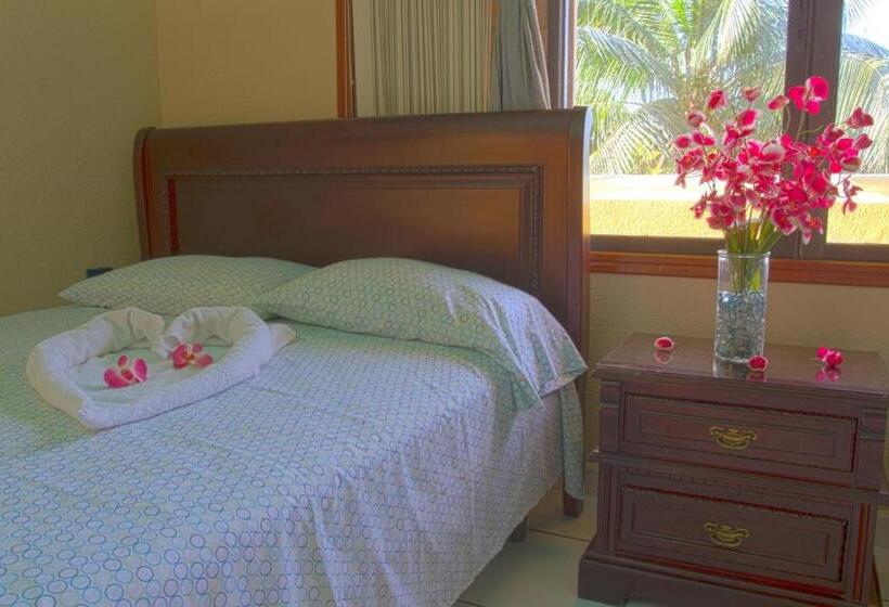 Sea Eye Hotel   Tropical Building