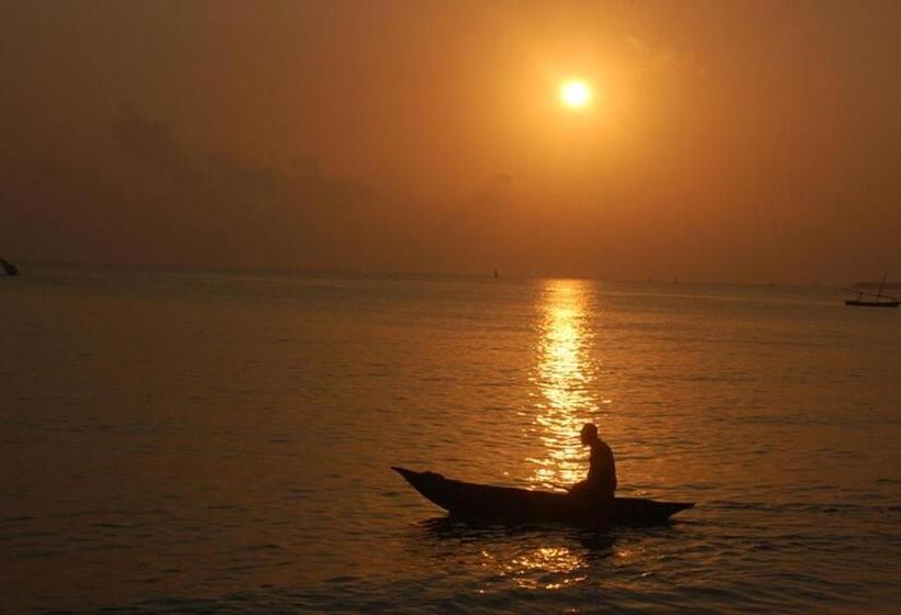 Sunrise Beach Resort