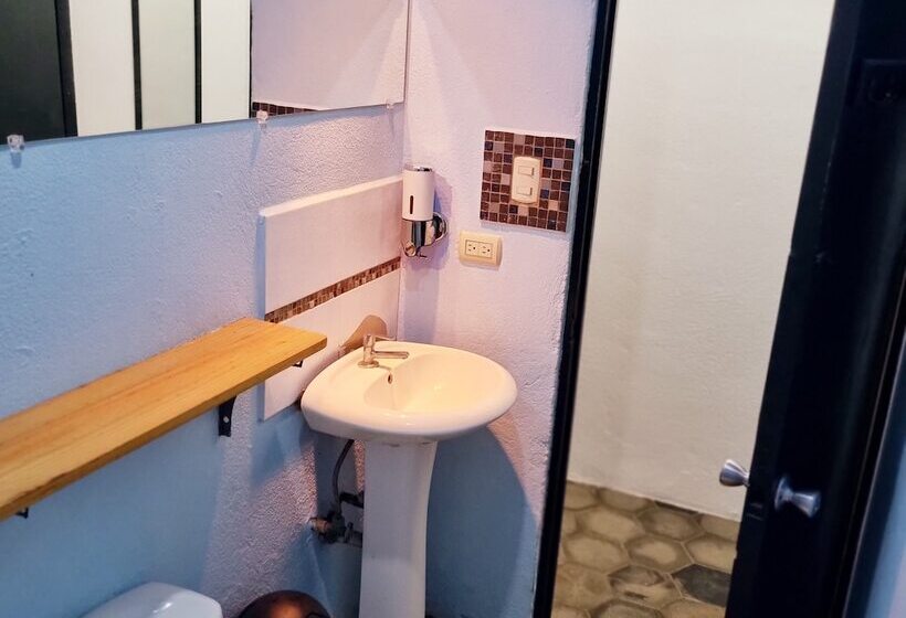 Casa Pura Vida Surf Hostel