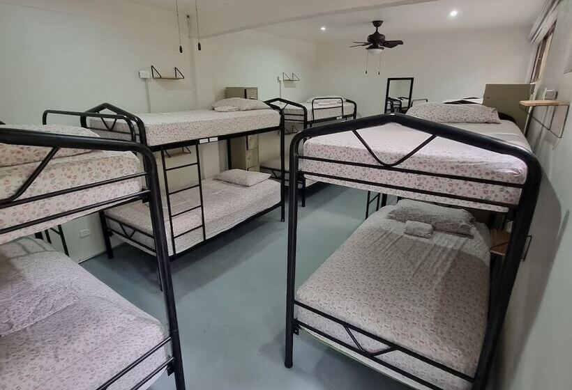 Casa Pura Vida Surf Hostel