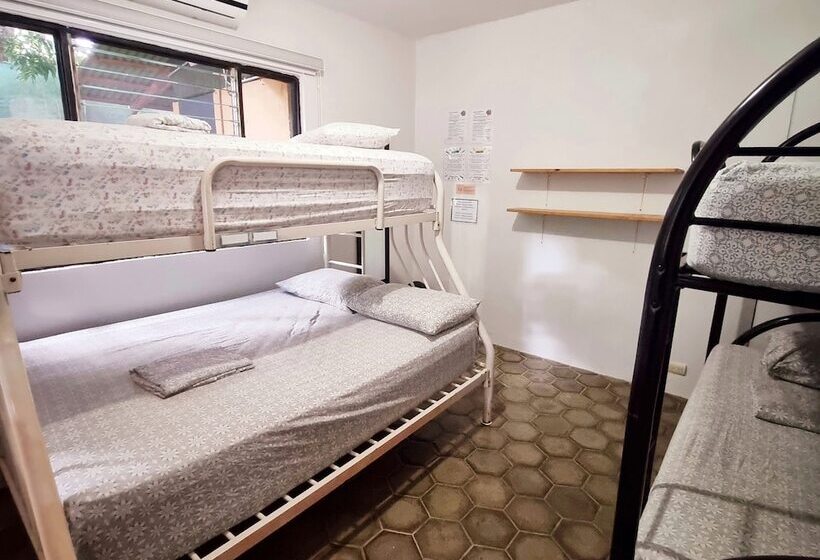 Casa Pura Vida Surf Hostel