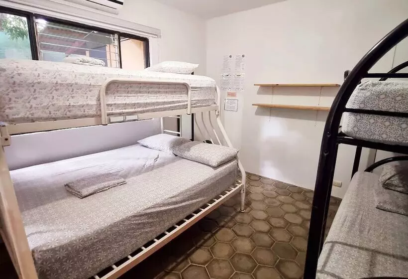 Casa Pura Vida Surf Hostel