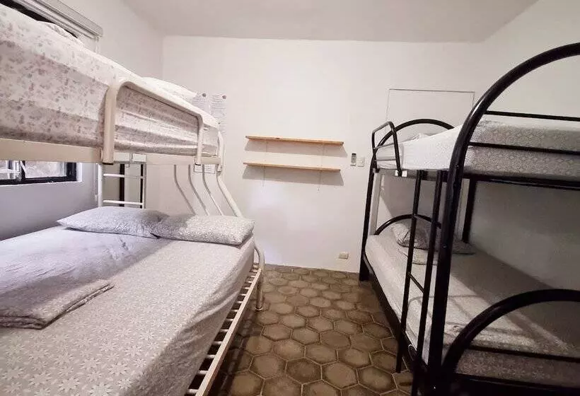 Casa Pura Vida Surf Hostel