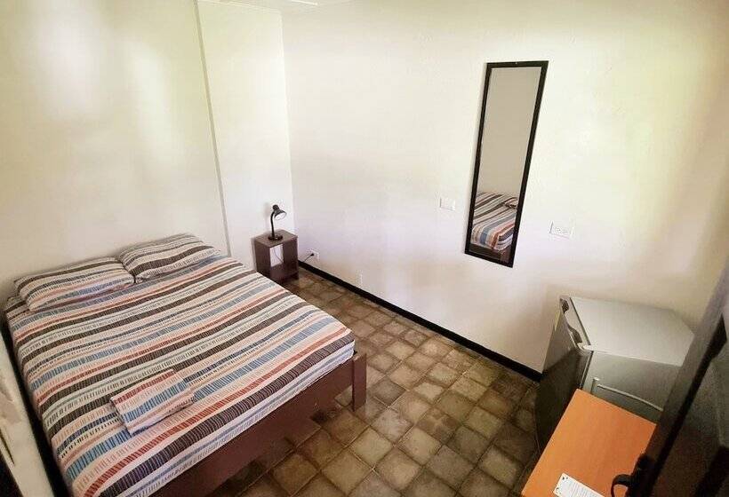 Casa Pura Vida Surf Hostel