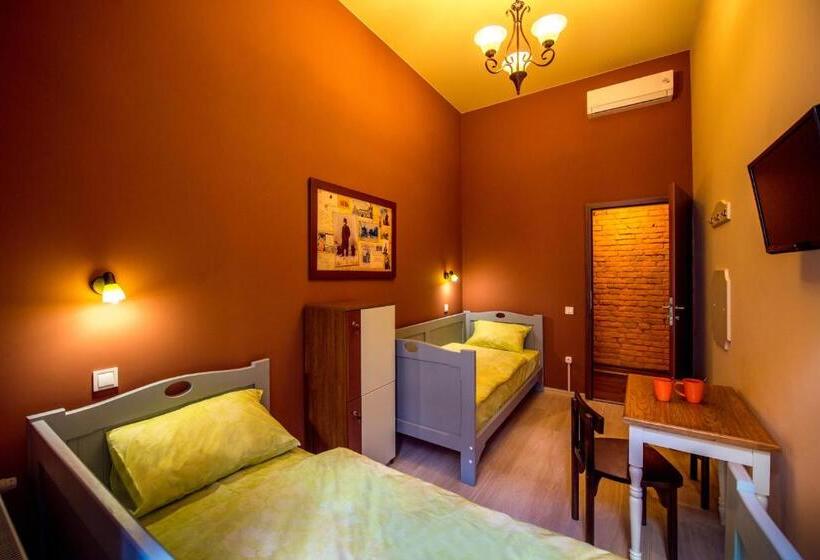 Albergue Post House Rooms