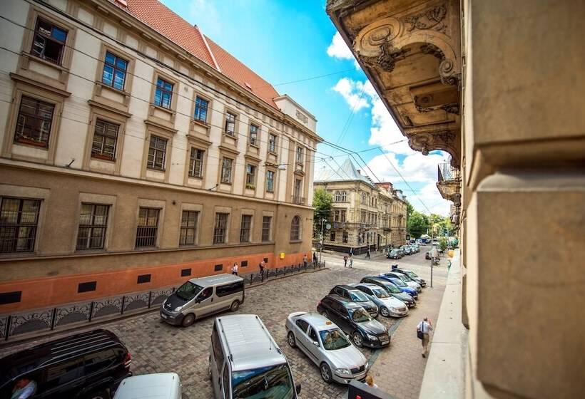 Albergue Post House Rooms