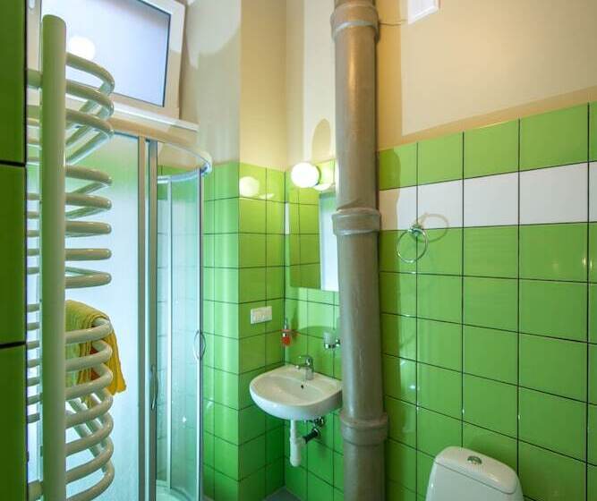 Albergue Post House Rooms