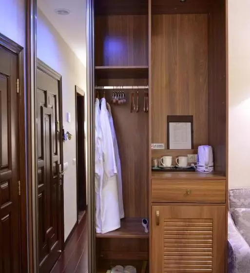 Allureinn Hotel And Spa